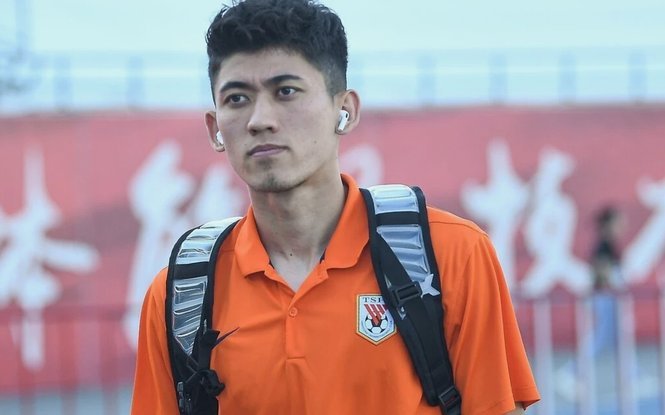 买乌郎：我上一场表现不好，但全队一直都在鼓励我