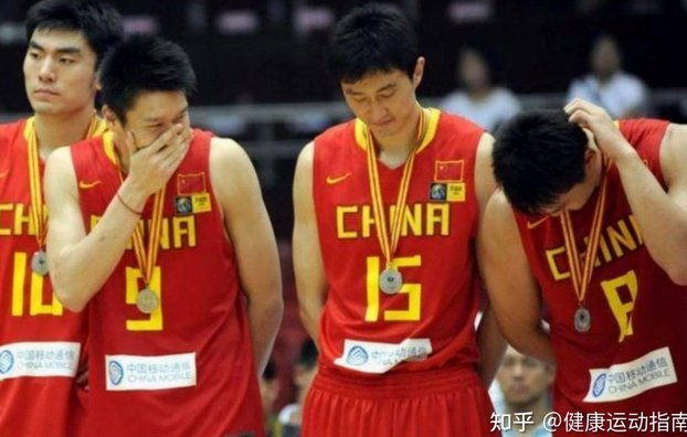 发现韩鹏和郭士强很像，都善于培养35岁的年轻球员