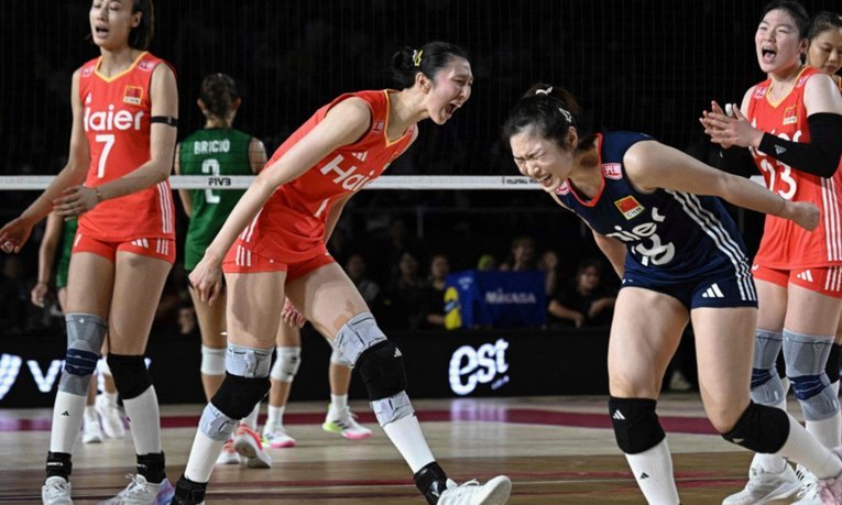 博主：U17国脚袁博涵上演中甲首秀，成10年龄段职业联赛首人
