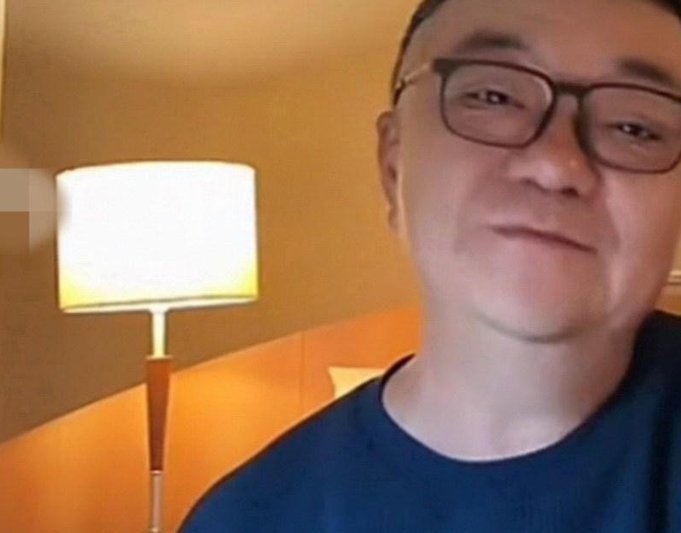 董路直播官宣！老二吕孟洋签约细节曝光，中国足球迎来新机遇