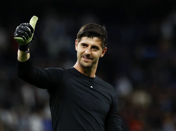 库尔图瓦发声：金球奖应给最佳球员，姆巴佩实至名归